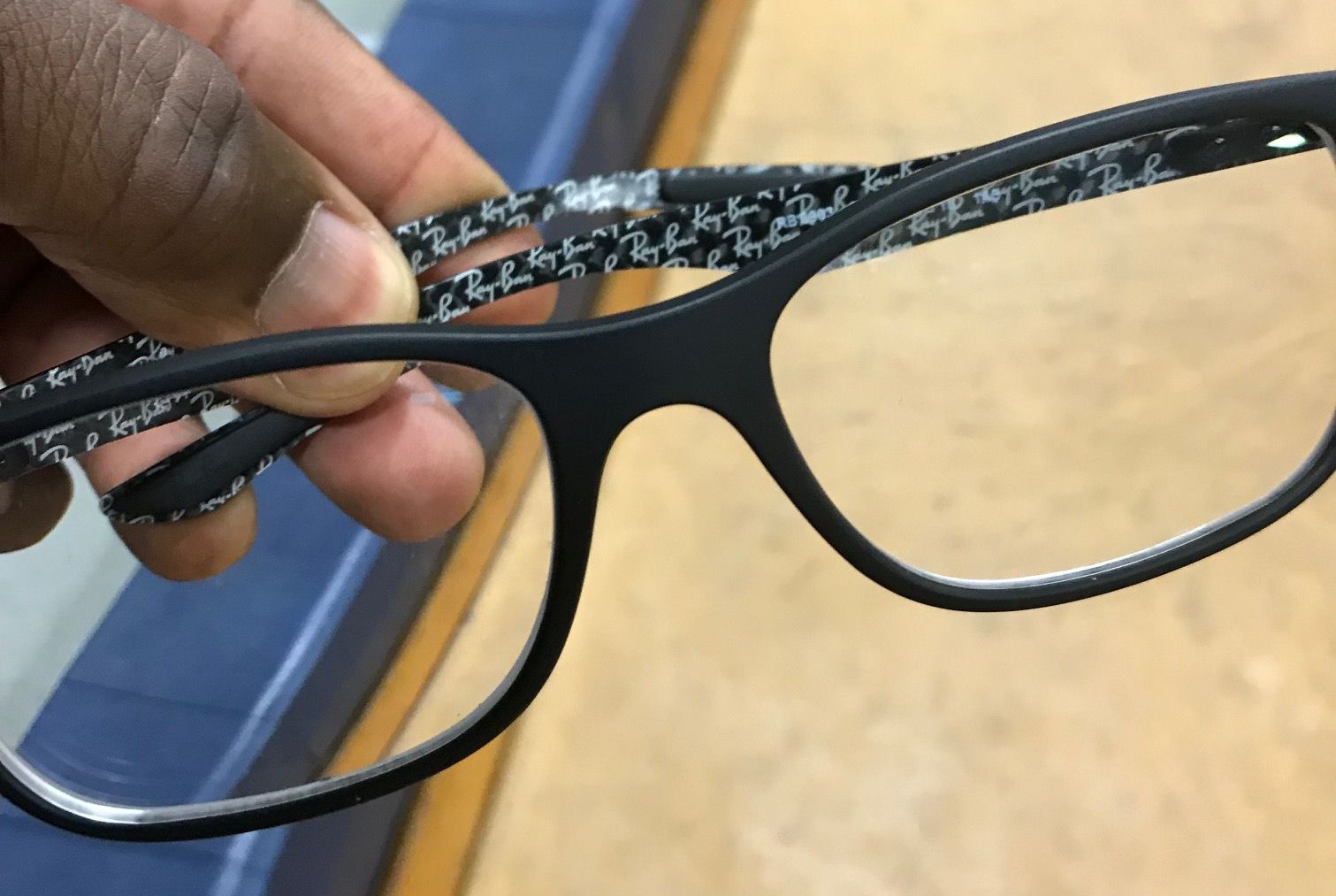 Glasses ee889